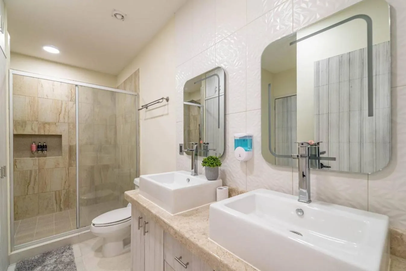 Holiday home Stylish 2 Bedroom Condo With Balcony, Rooftop Pool, Hottub Playa del Carmen Mexico