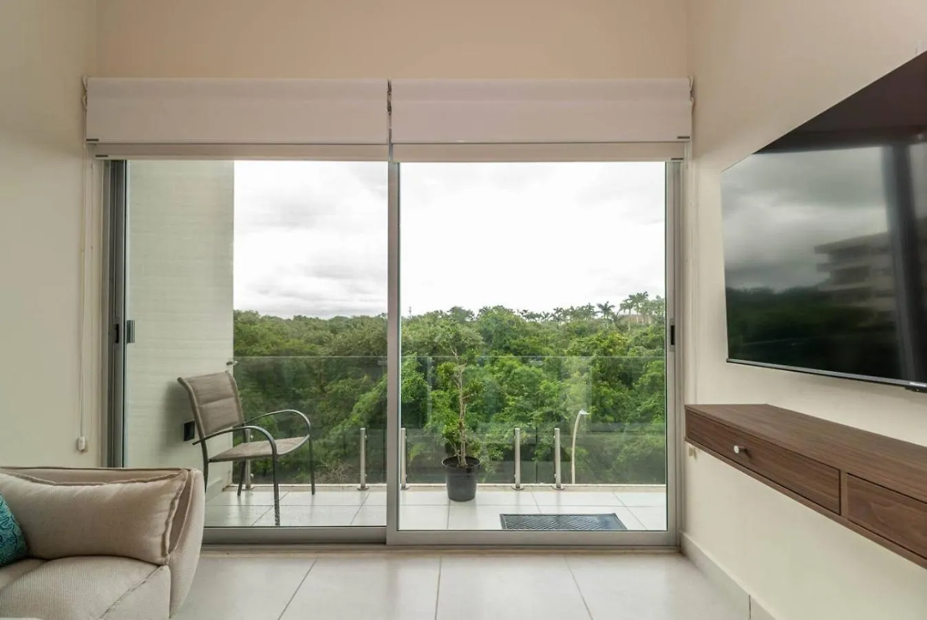 Holiday home Stylish 2 Bedroom Condo With Balcony, Rooftop Pool, Hottub Playa del Carmen