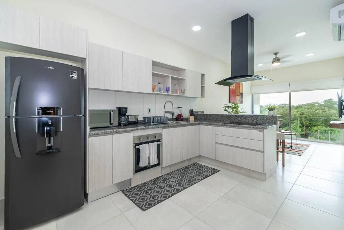 Stylish 2 Bedroom Condo With Balcony, Rooftop Pool, Hottub Playa del Carmen 0*,  Mexico